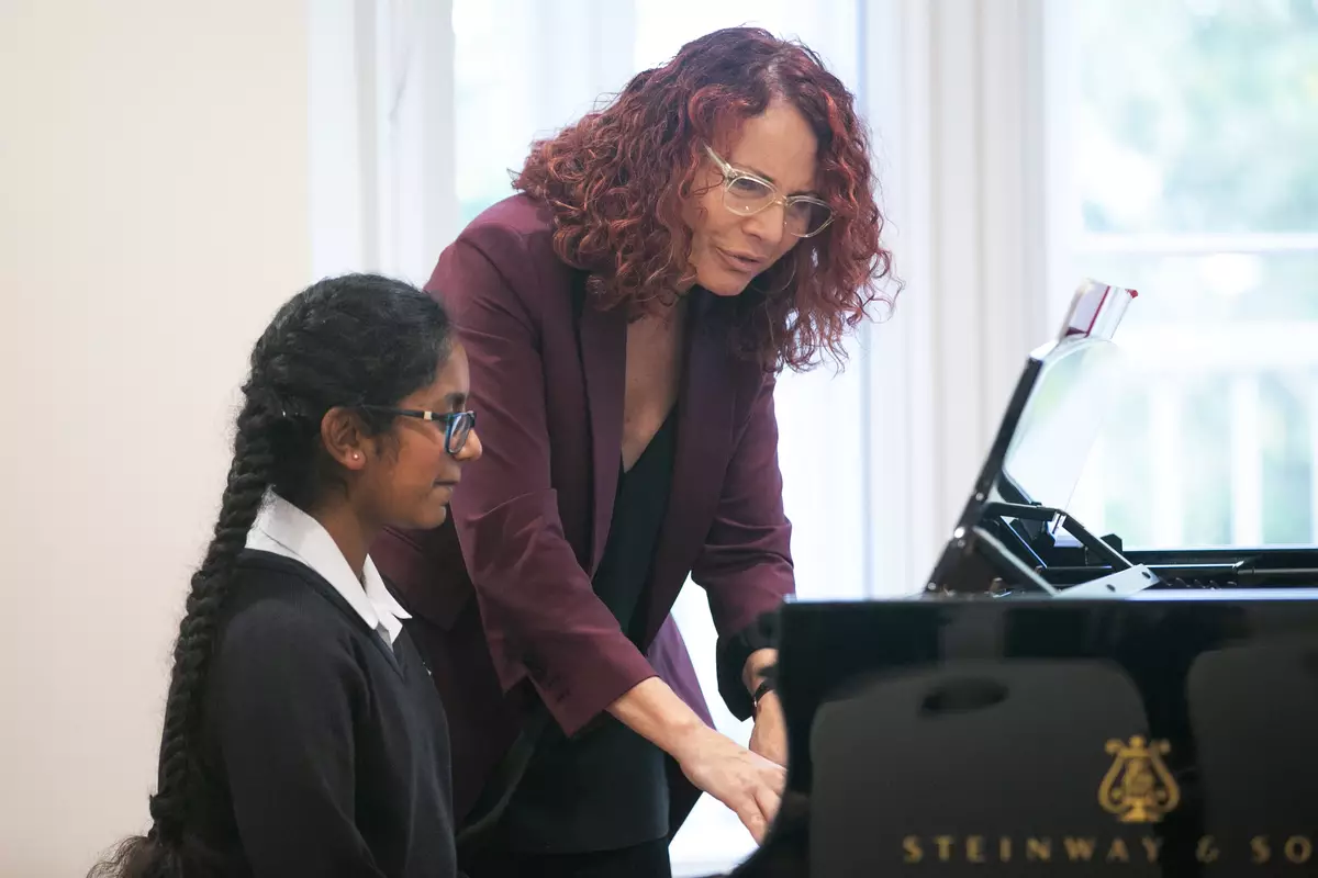 Joanna Mac Gregor visits RHSB Steinway Music School 9