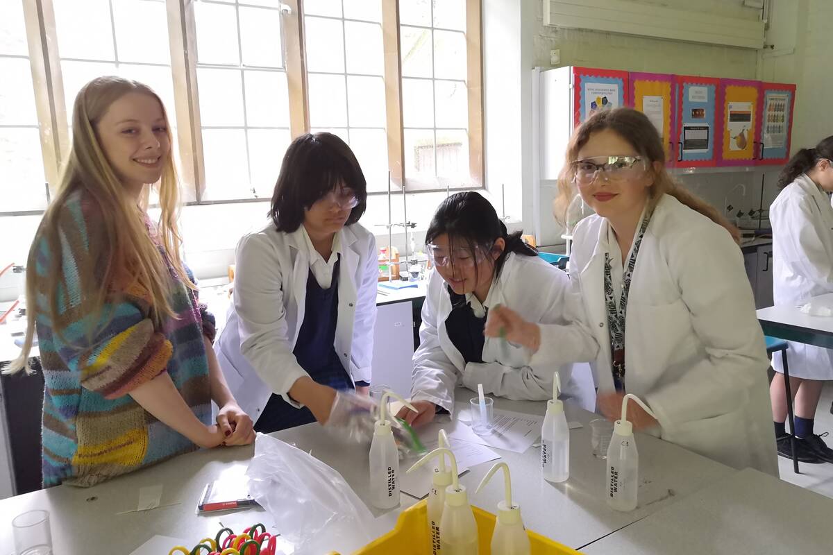 ultimate-science-club-royal-high-school-bath